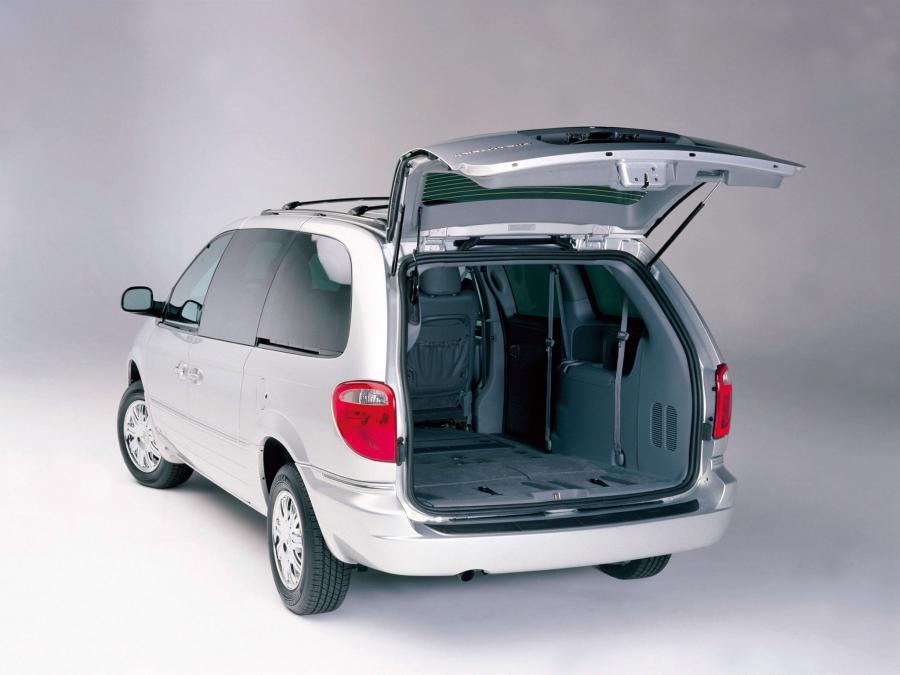  Chrysler Town & Country 2004 года  (фото 2 из 6)
